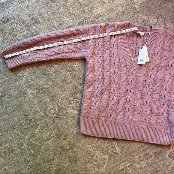 VINCE- Lattice Cable Knit Wool & Alpaca Sweater: Mauve Orchid-Size Medium. NWT - Picture 12 of 14